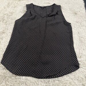 Banana Republic womens XS v neck geo pattern blouse black office career